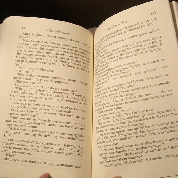 The Prince's Bride (Effington Family Book 4) by Victoria Alexander (Hardbound) - Picture 10 of 10